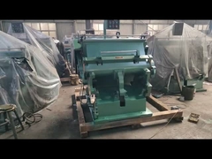 自動折り目が付く機械