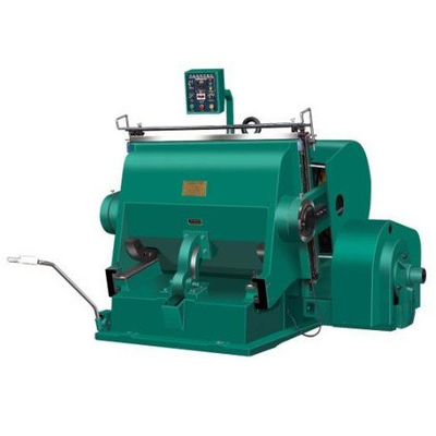 平らな出版物の型抜きおよび刻み目機械1300Model 1300*920 5500kg