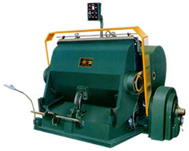 カートンのAndindentationの型抜きの平らな出版物の刻み目機械1600Model 11KW