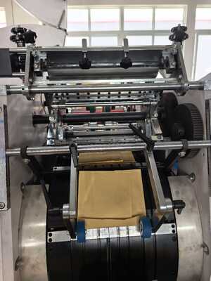 CMYKフレキソ印刷紙袋製造機 50Hz 60Hz 電源 総出力 15KW 大規模包装に適しています